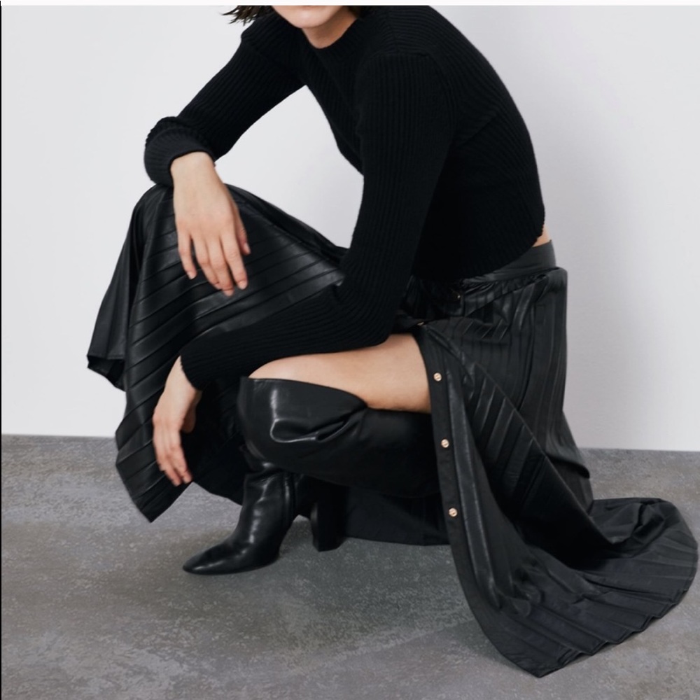 ZARA Faux Leather Pleated Mid Skirt - Picture 2 of 8